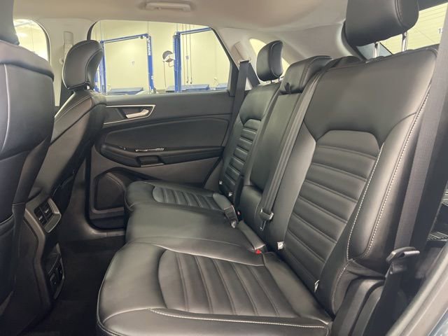 Used 2019 Ford Edge SEL w/ Equipment Group 201A image 17