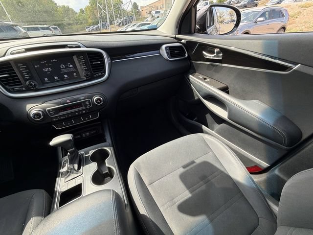 Used 2019 Kia Sorento FWD w/ Option Group 020 image 13