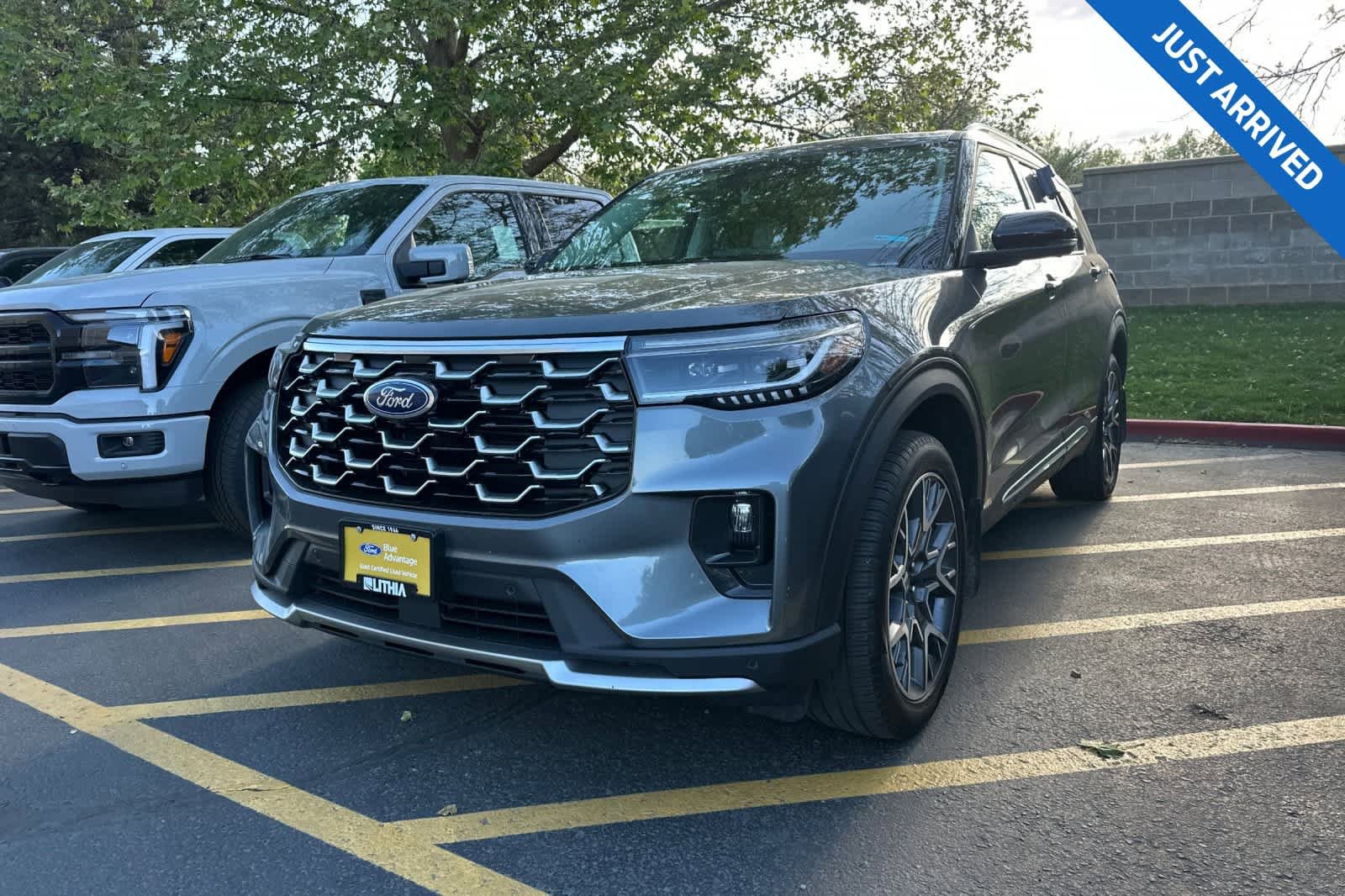 Used 2025 Ford Explorer Platinum w/ Ultimate Package AWD/4WD image 1