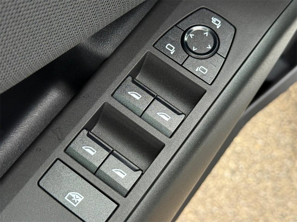 New 2025 BMW X3 xDrive30i w/ Convenience Package image 17