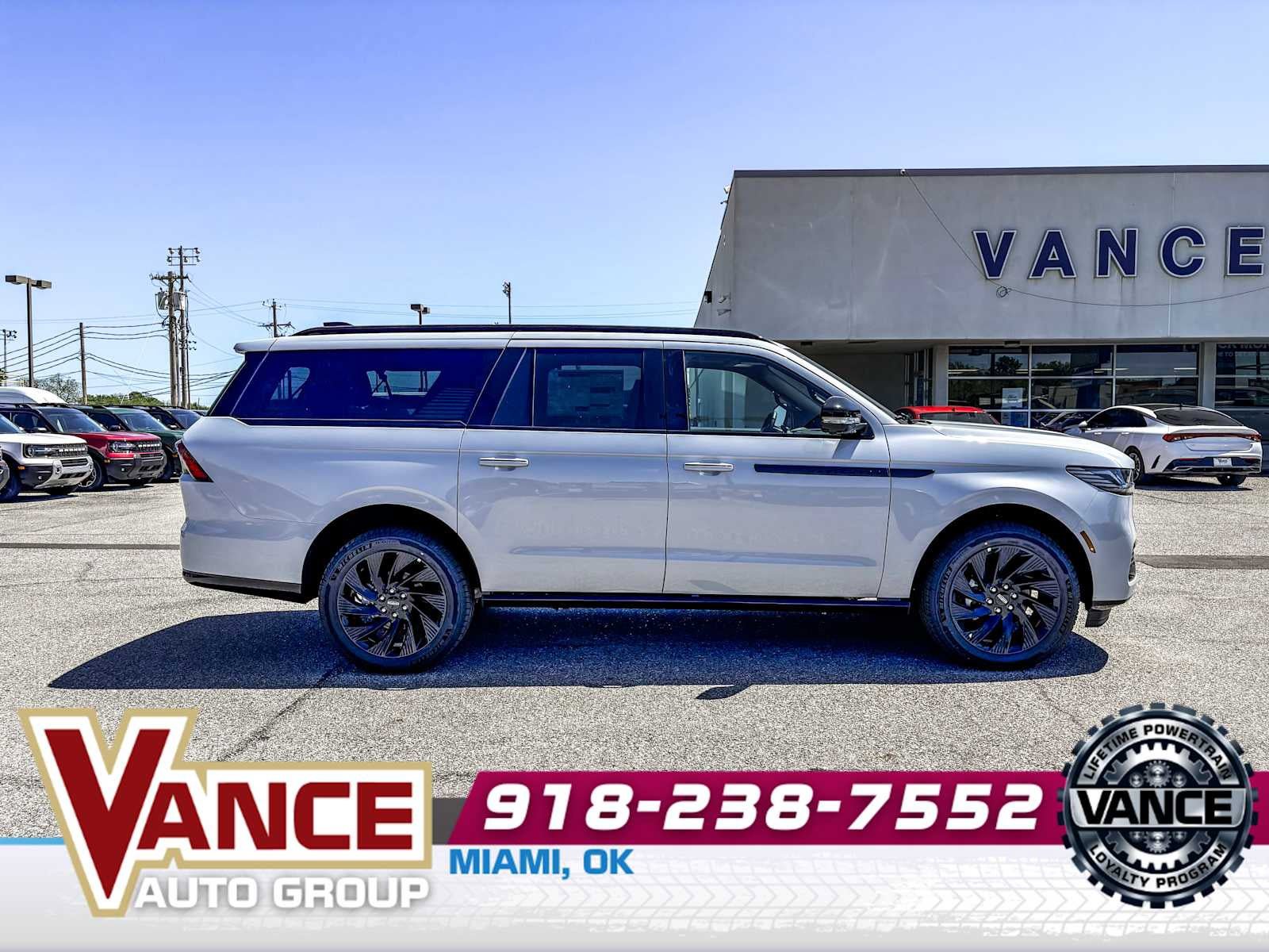 New 2026 Lincoln Navigator L Reserve AWD/4WD image 8