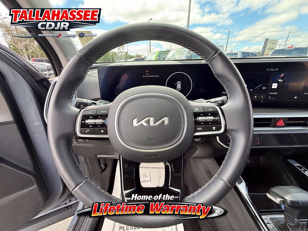 Used 2025 Kia Sorento SX FWD image 21