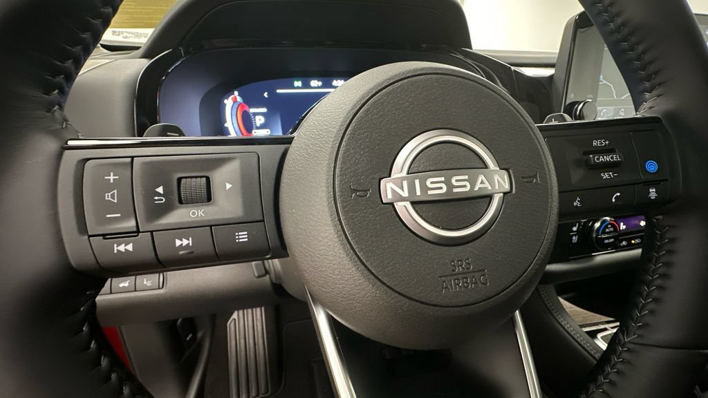 Certified 2024 Nissan Pathfinder Platinum AWD/4WD image 17