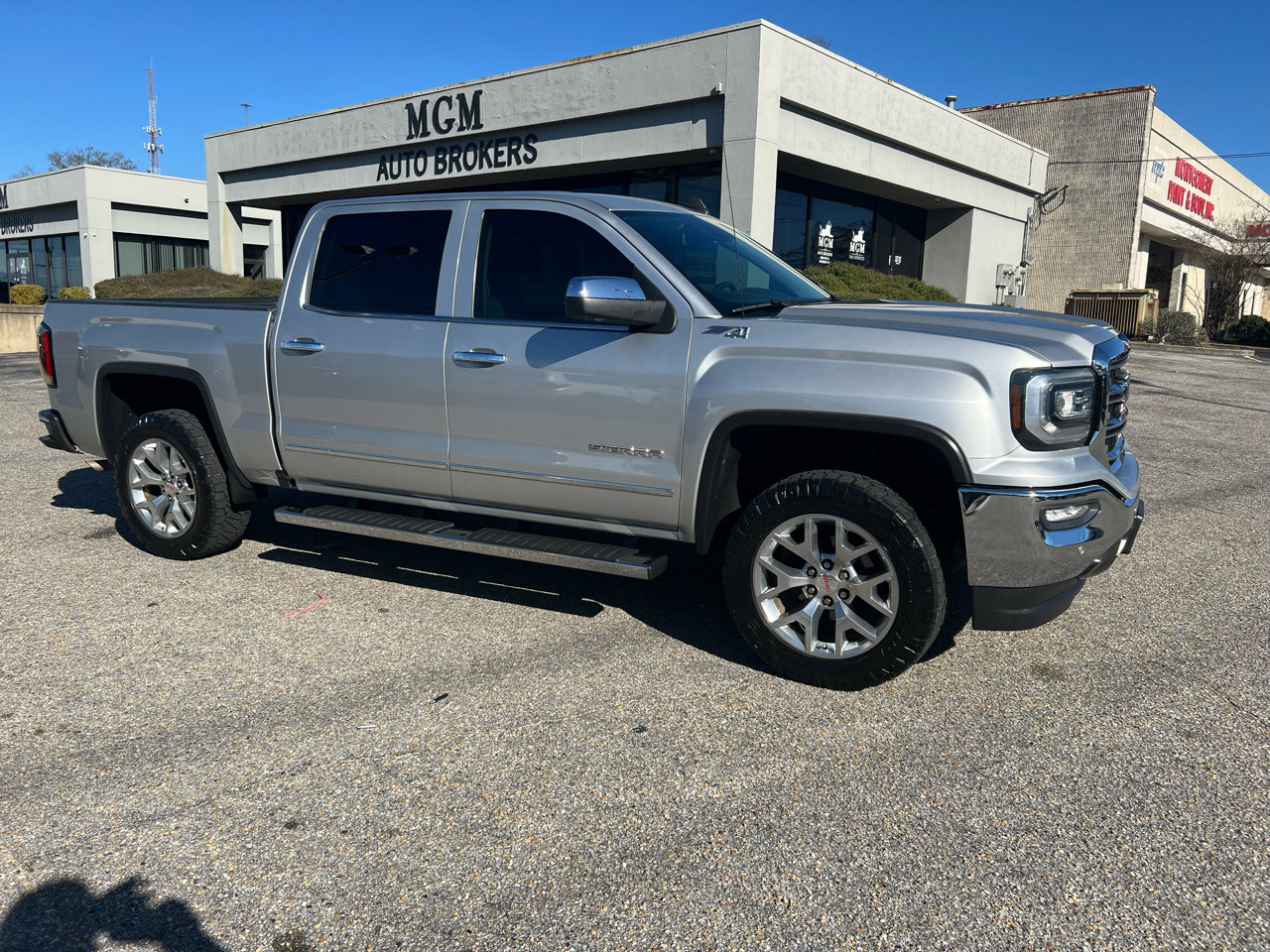 Used 2018 GMC Sierra 1500 SLT image 23