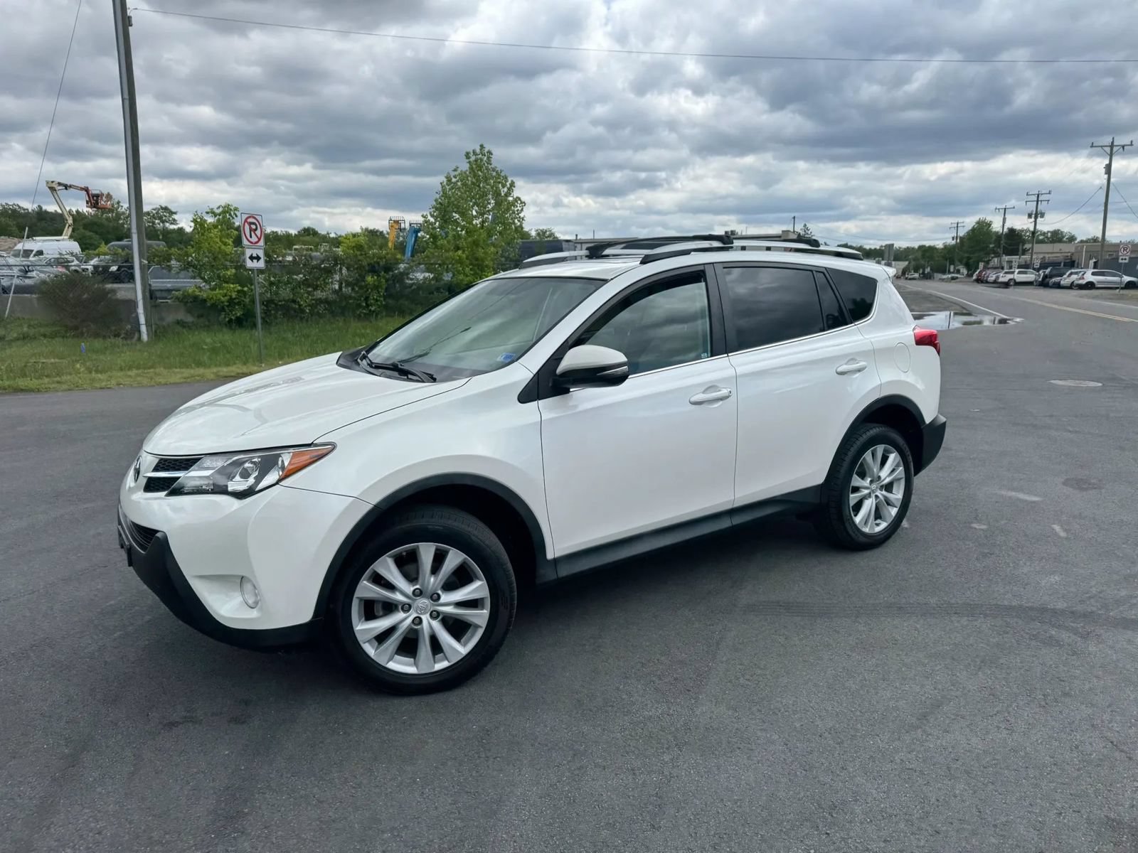 Used 2013 Toyota RAV4 Limited AWD/4WD image 25