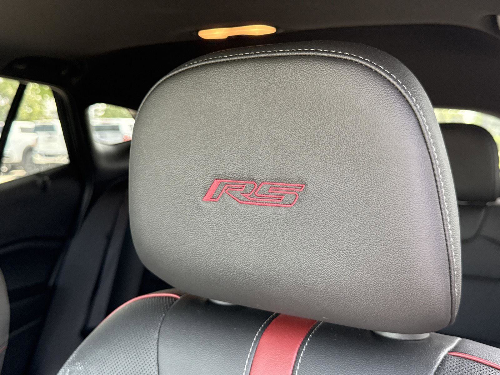 Used 2025 Chevrolet Trax RS w/ Sunroof Package image 14