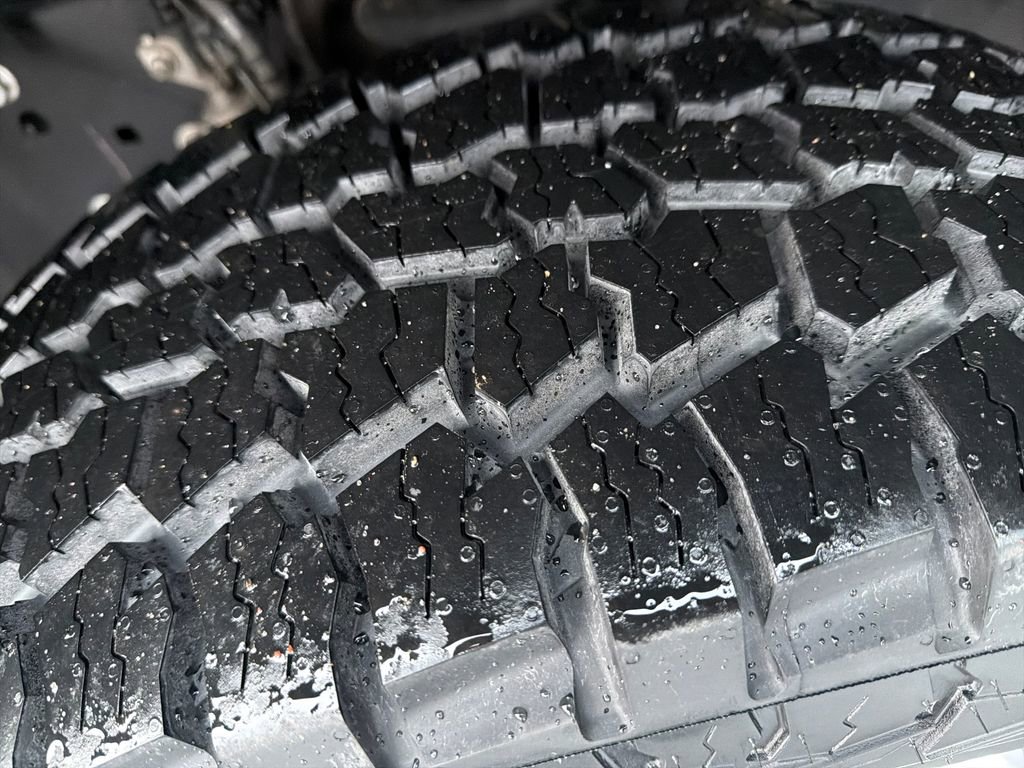 Used 2022 Ford F250 Platinum w/ FX4 Off-Road Package image 28