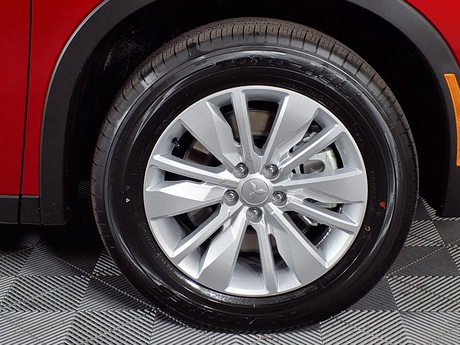 New 2026 Mitsubishi Outlander ES FWD image 29