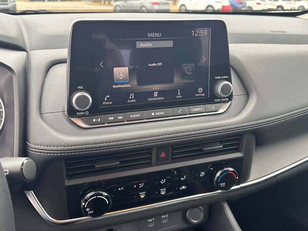 Used 2025 Nissan Rogue S image 23