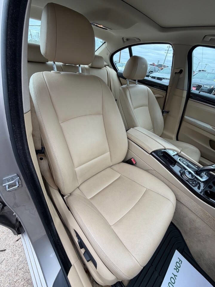 Used 2014 BMW 528i Sedan image 19