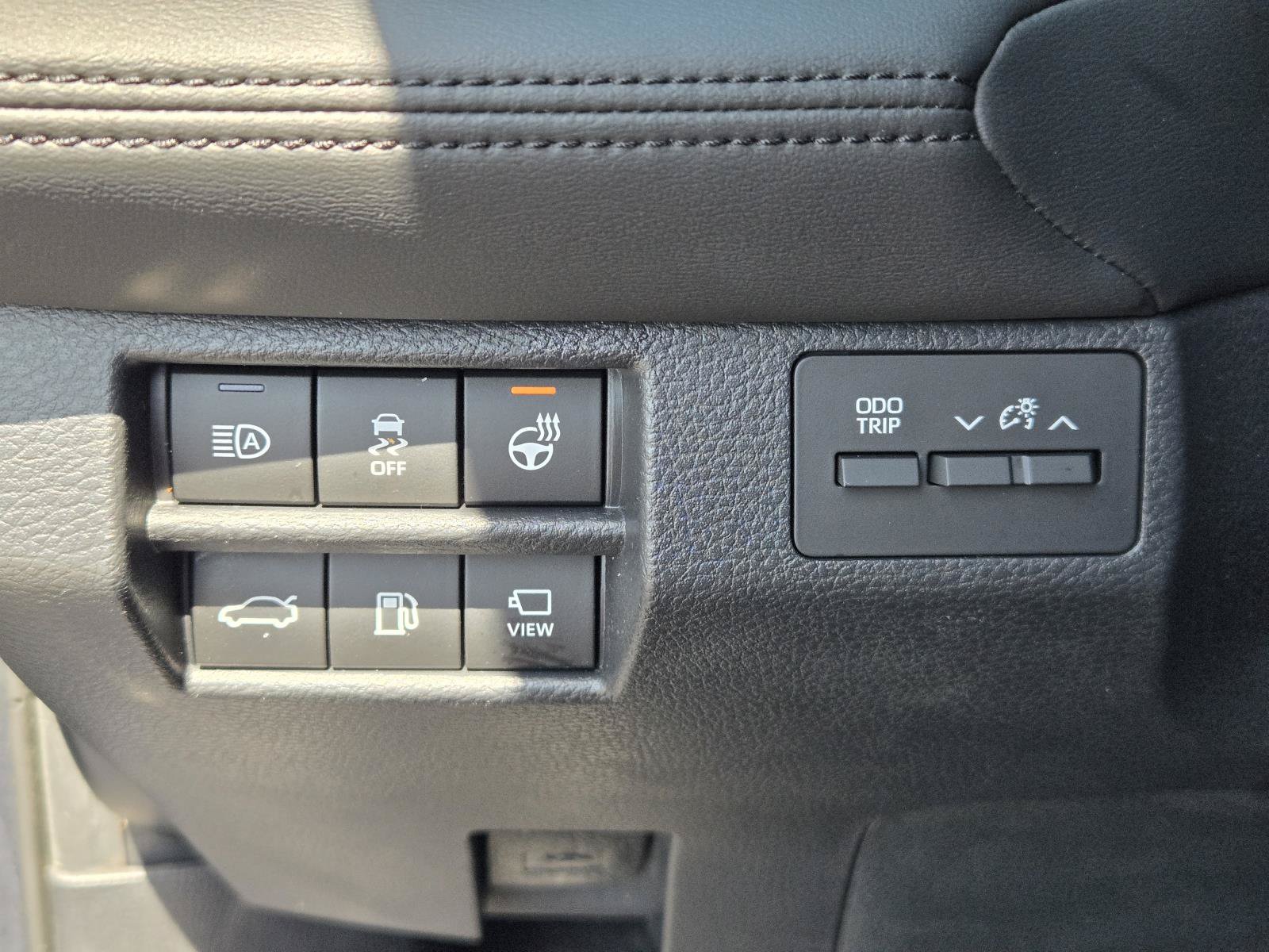 Used 2021 Toyota Avalon Limited w/ Advanced Safety Package FWD image 16