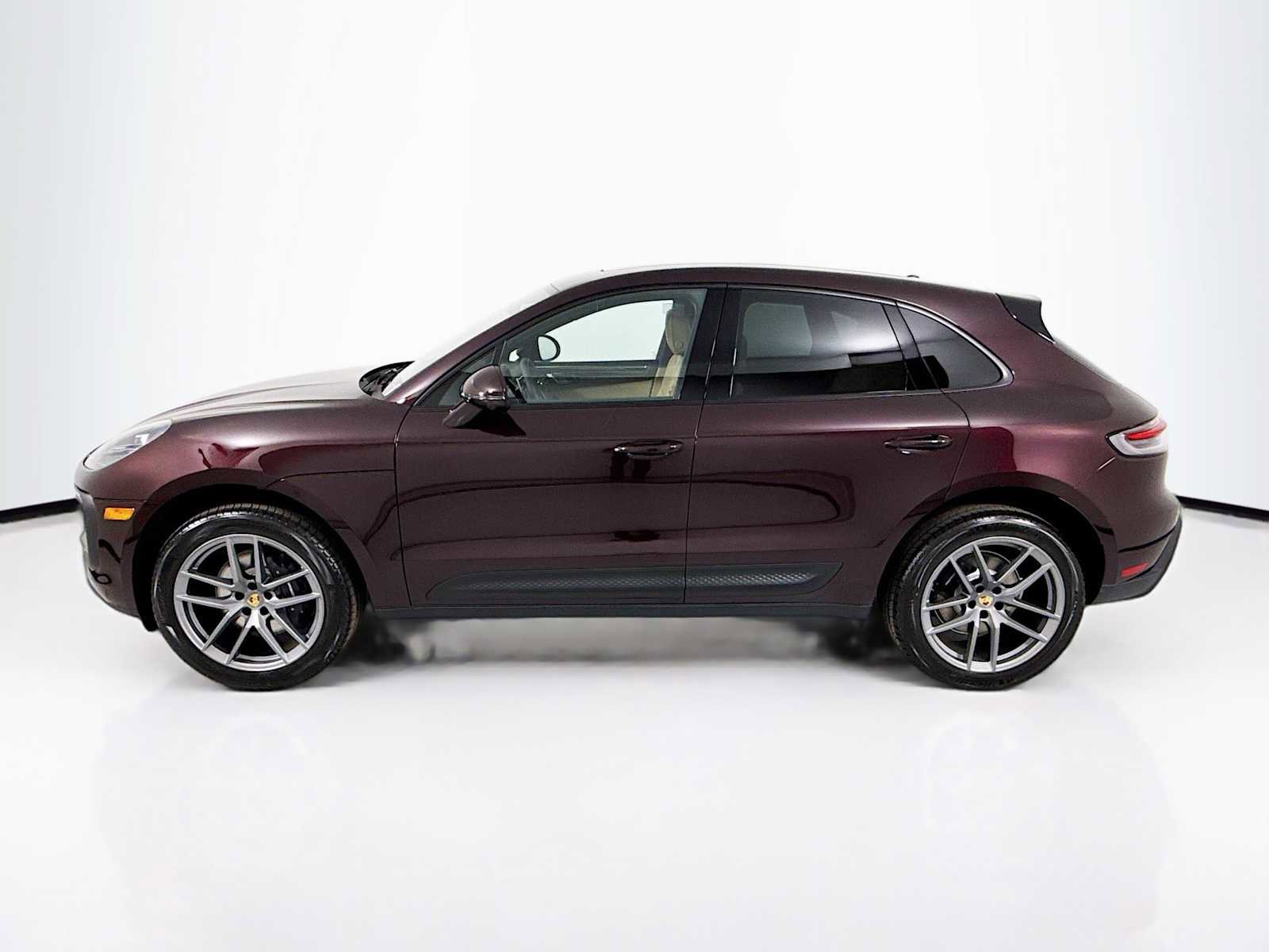 New 2026 Porsche Macan image 2