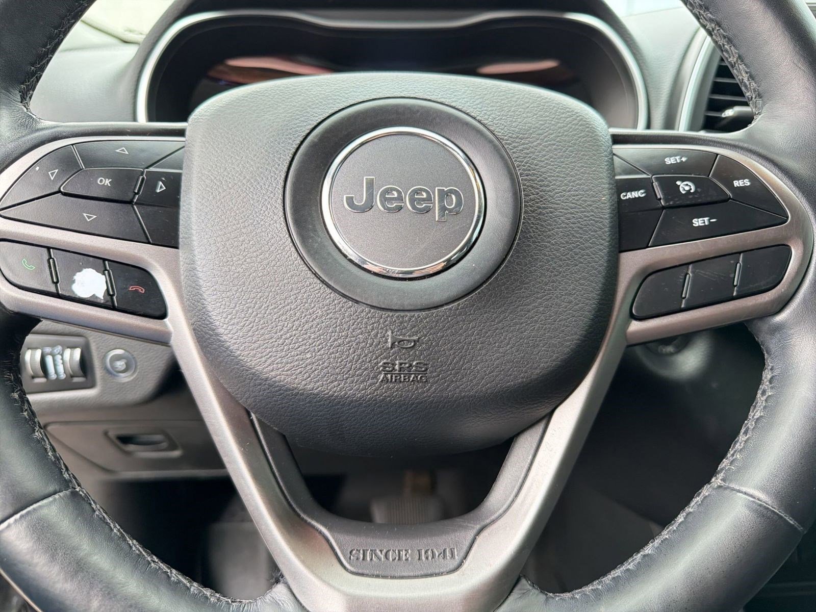 Used 2021 Jeep Cherokee Latitude Lux w/ Comfort/Convenience Group FWD image 17
