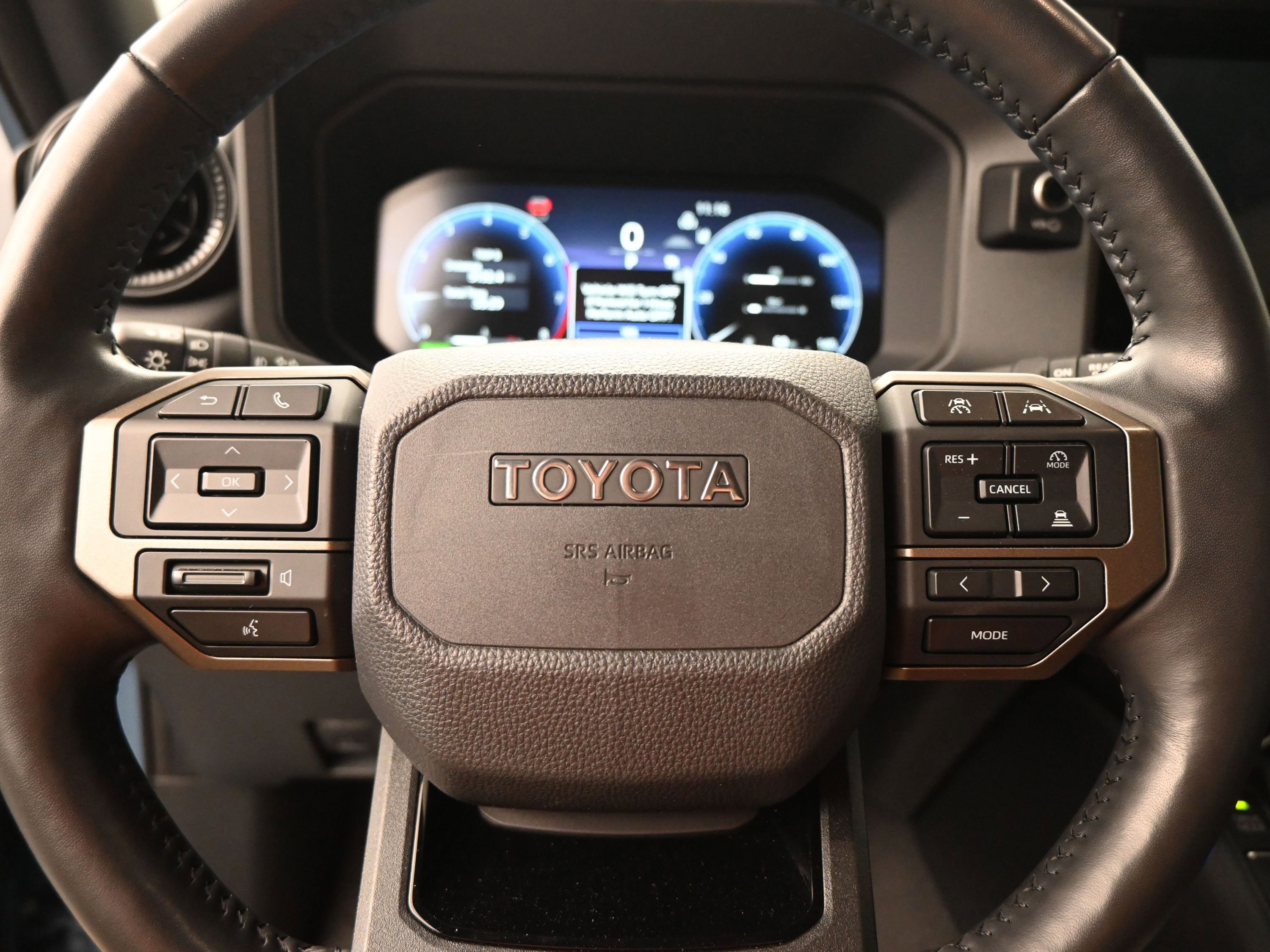 Certified 2024 Toyota Land Cruiser image 27