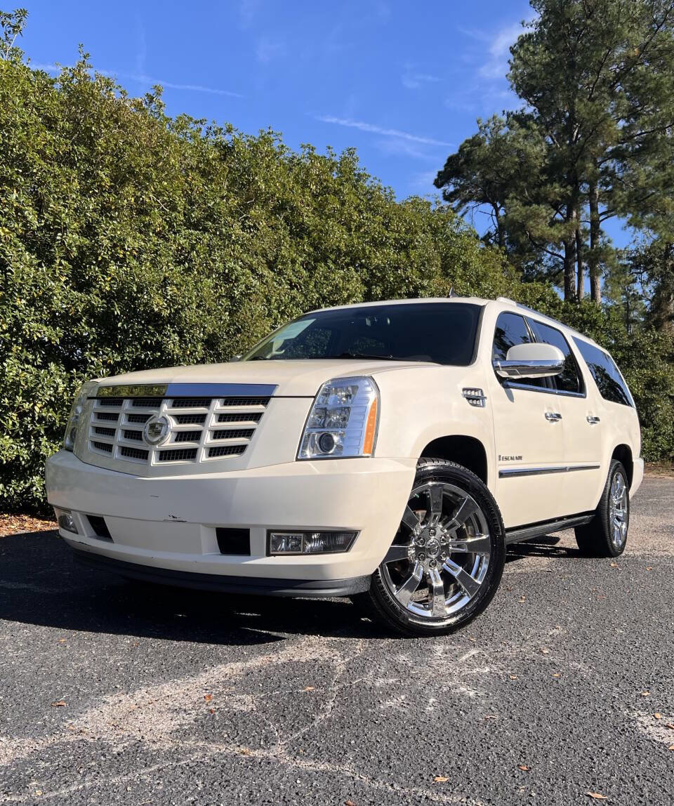 Used 2009 Cadillac Escalade ESV 2WD image 2