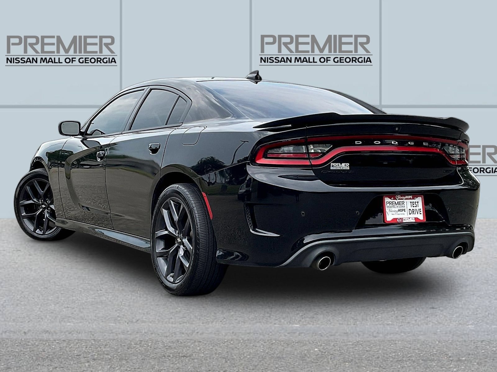 Used 2019 Dodge Charger GT w/ Blacktop Package RWD image 5