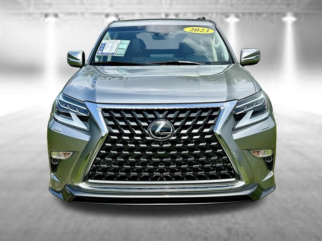 Used 2023 Lexus GX 460 Luxury w/ Sport Design Package AWD/4WD image 2