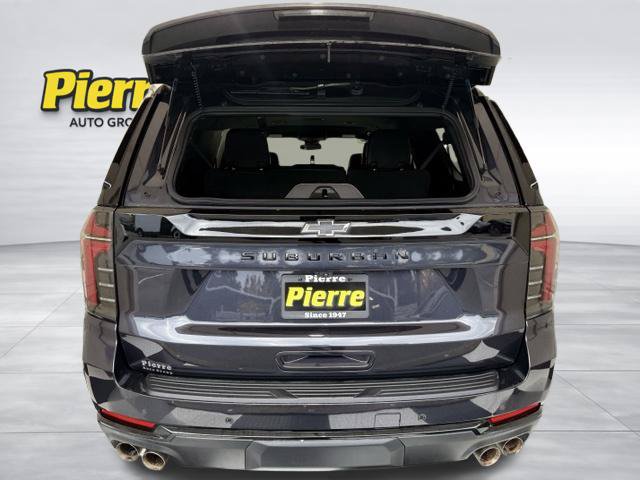 Used 2025 Chevrolet Suburban Z71 AWD/4WD image 4