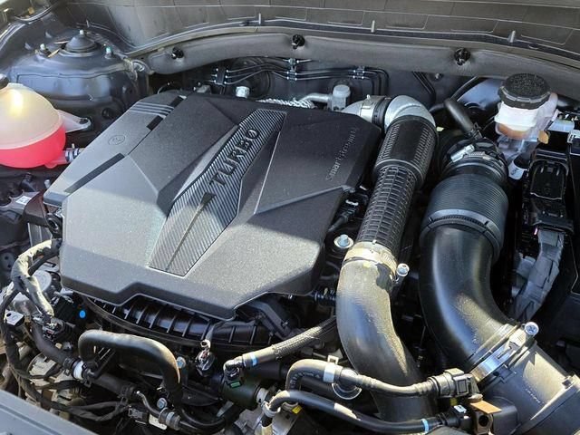 Used 2023 Hyundai Santa Fe Limited FWD image 3