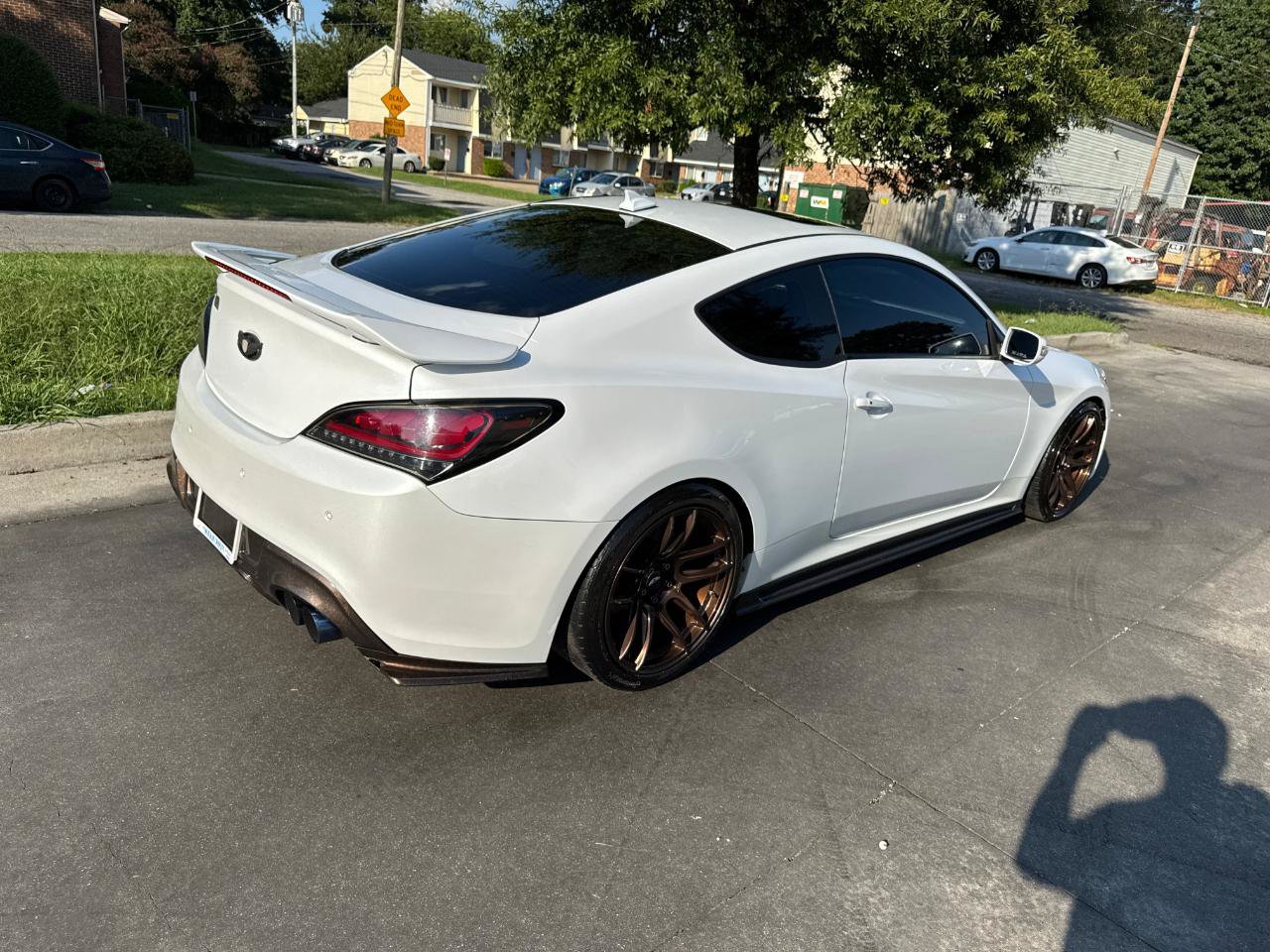 Used 2016 Hyundai Genesis Coupe 3.8 RWD image 4