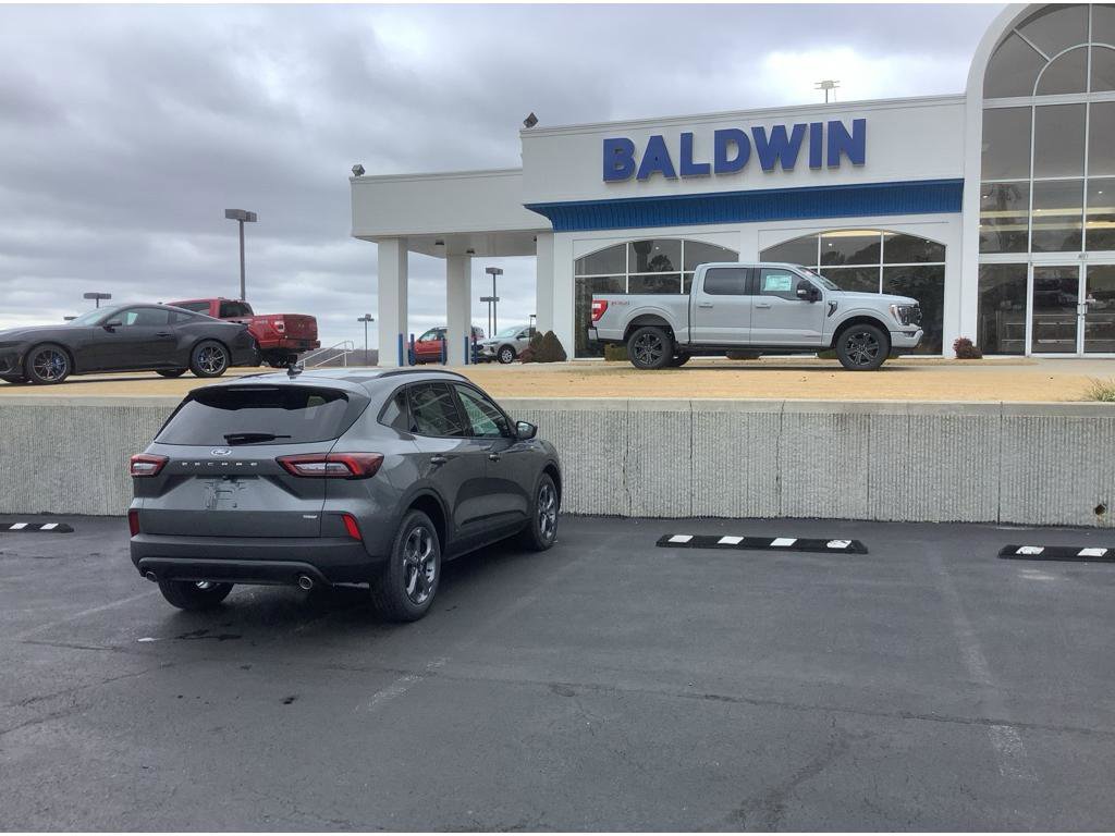 New 2025 Ford Escape ST-Line w/ Equipment Group 301A image 7