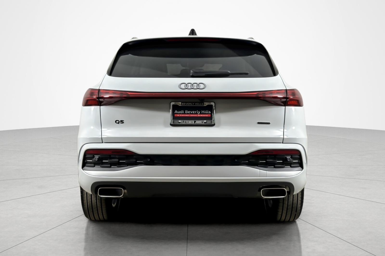 Used 2025 Audi Q5 Premium w/ Convenience Package AWD/4WD image 4