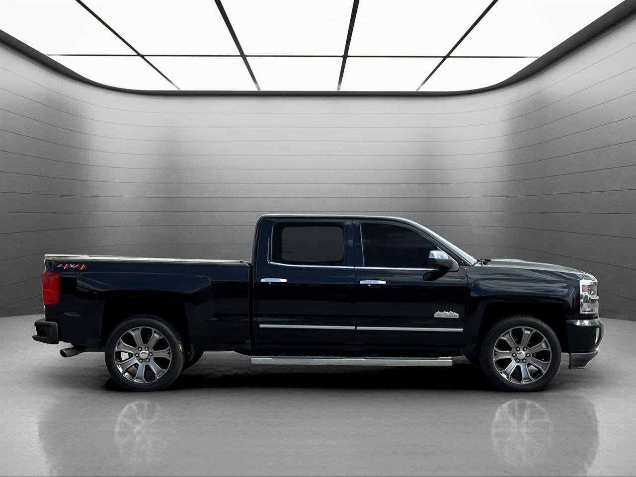 Used 2018 Chevrolet Silverado 1500 High Country image 5