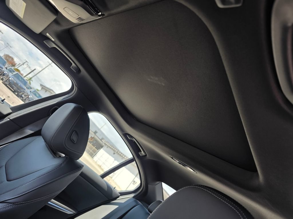 New 2026 BMW 330i Sedan w/ Convenience Package RWD image 9