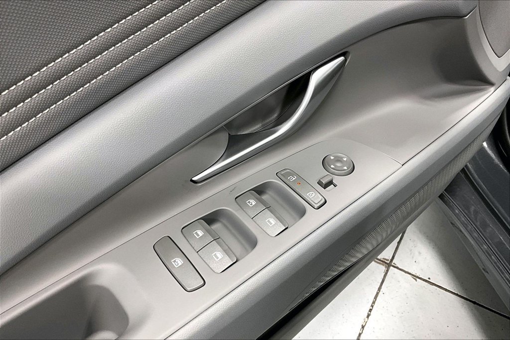 New 2026 Hyundai Elantra Sport FWD image 19