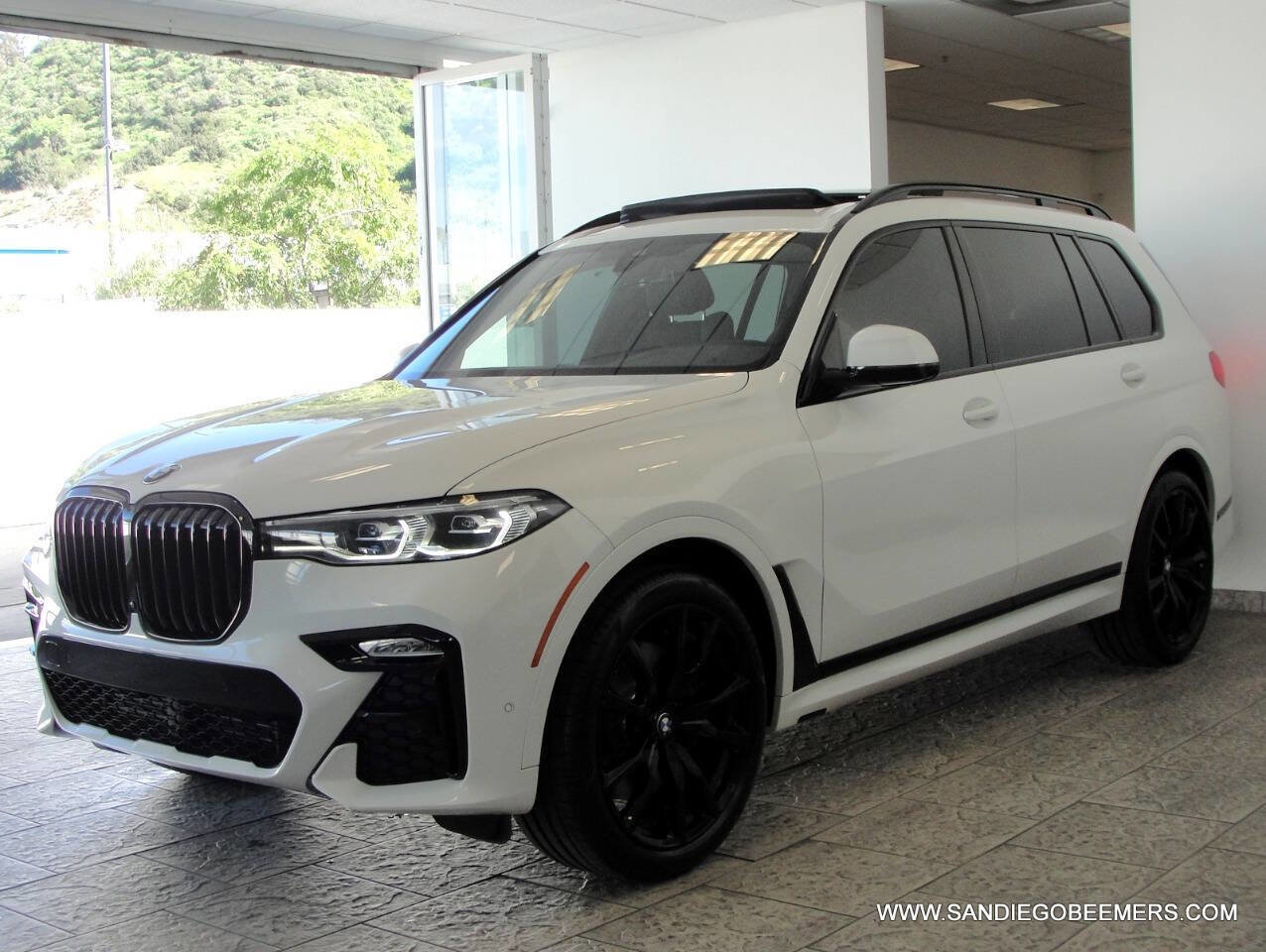 Used 2022 BMW X7 xDrive40i w/ M Sport Package image 35