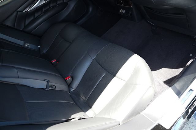 Used 2018 INFINITI Q70 L 3.7 AWD/4WD image 16