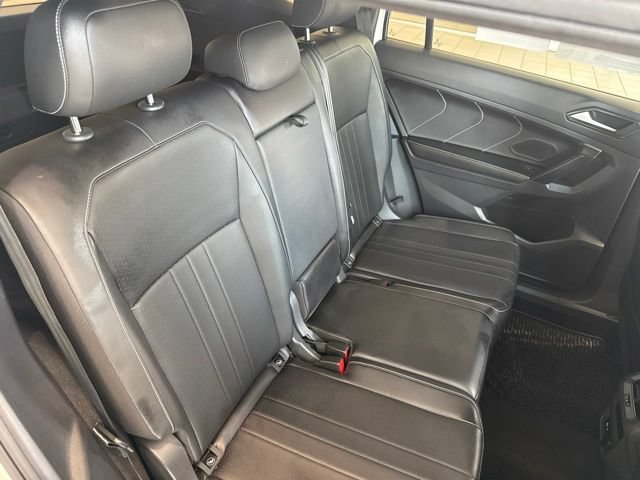 Used 2024 Volkswagen Tiguan SE R-Line AWD/4WD image 17