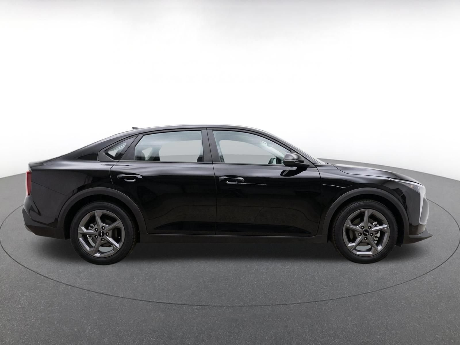 Used 2025 Kia K4 FWD image 9