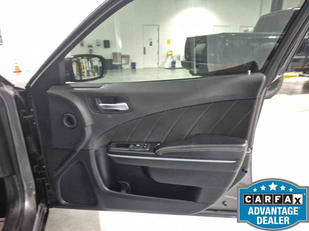 Used 2022 Dodge Charger SXT RWD image 37