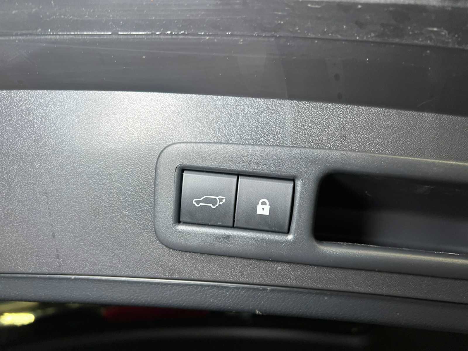 Used 2021 Lexus UX 250h w/ Premium Package image 17