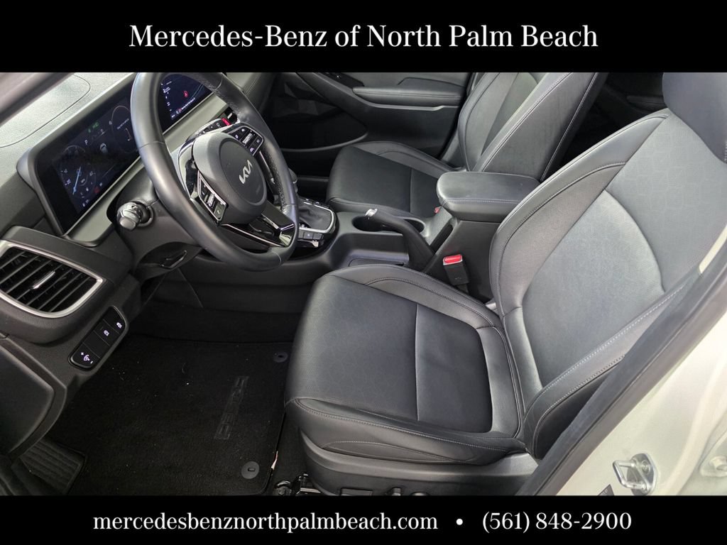 Used 2024 Kia Seltos EX AWD/4WD image 9