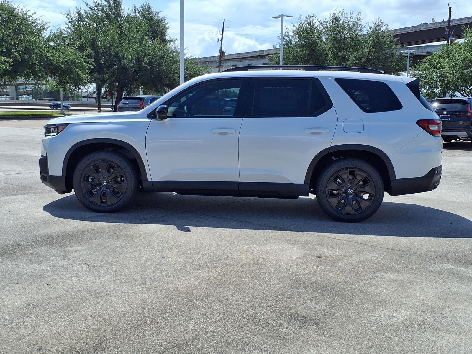 New 2026 Honda Pilot Black Edition image 11