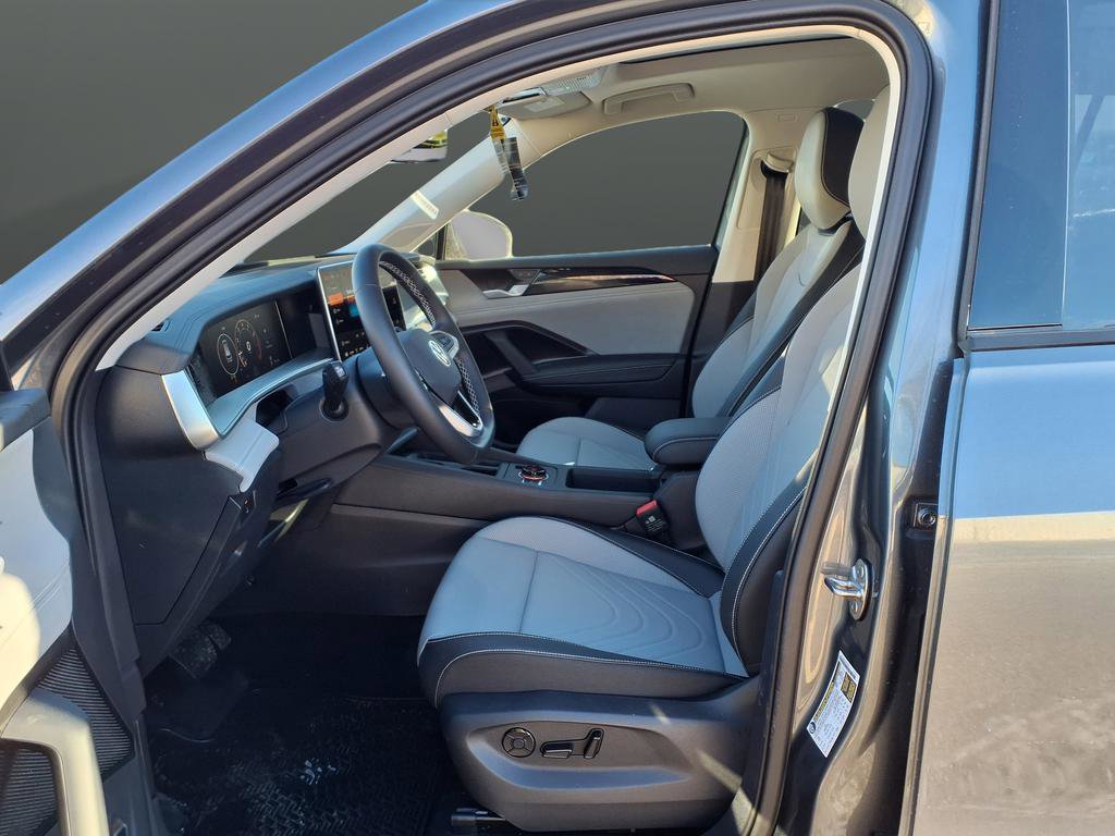 New 2026 Volkswagen Tiguan SE AWD/4WD image 45