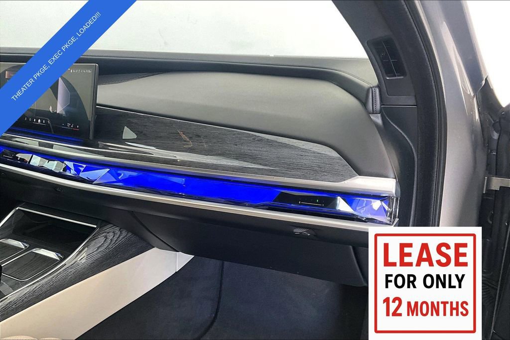 Used 2023 BMW 740i image 22