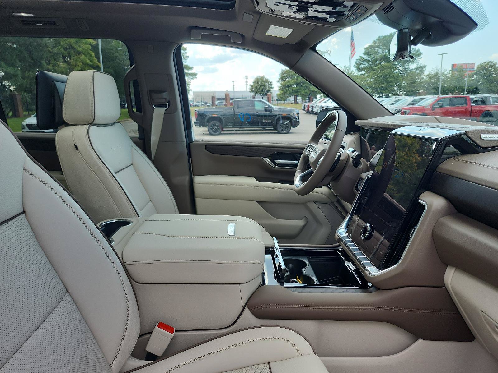 New 2026 GMC Yukon XL Denali w/ Denali Reserve Package AWD/4WD image 6