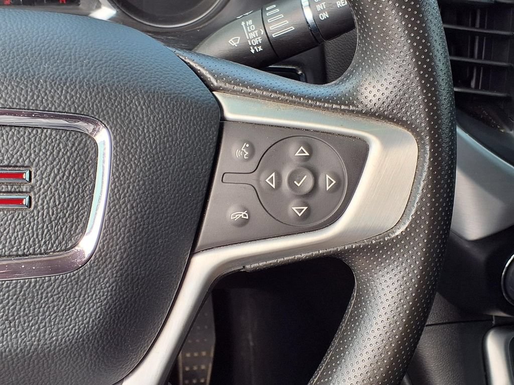 Used 2023 GMC Acadia SLE FWD image 16