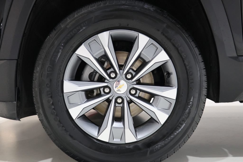 Used 2025 Chevrolet Equinox LT FWD image 9