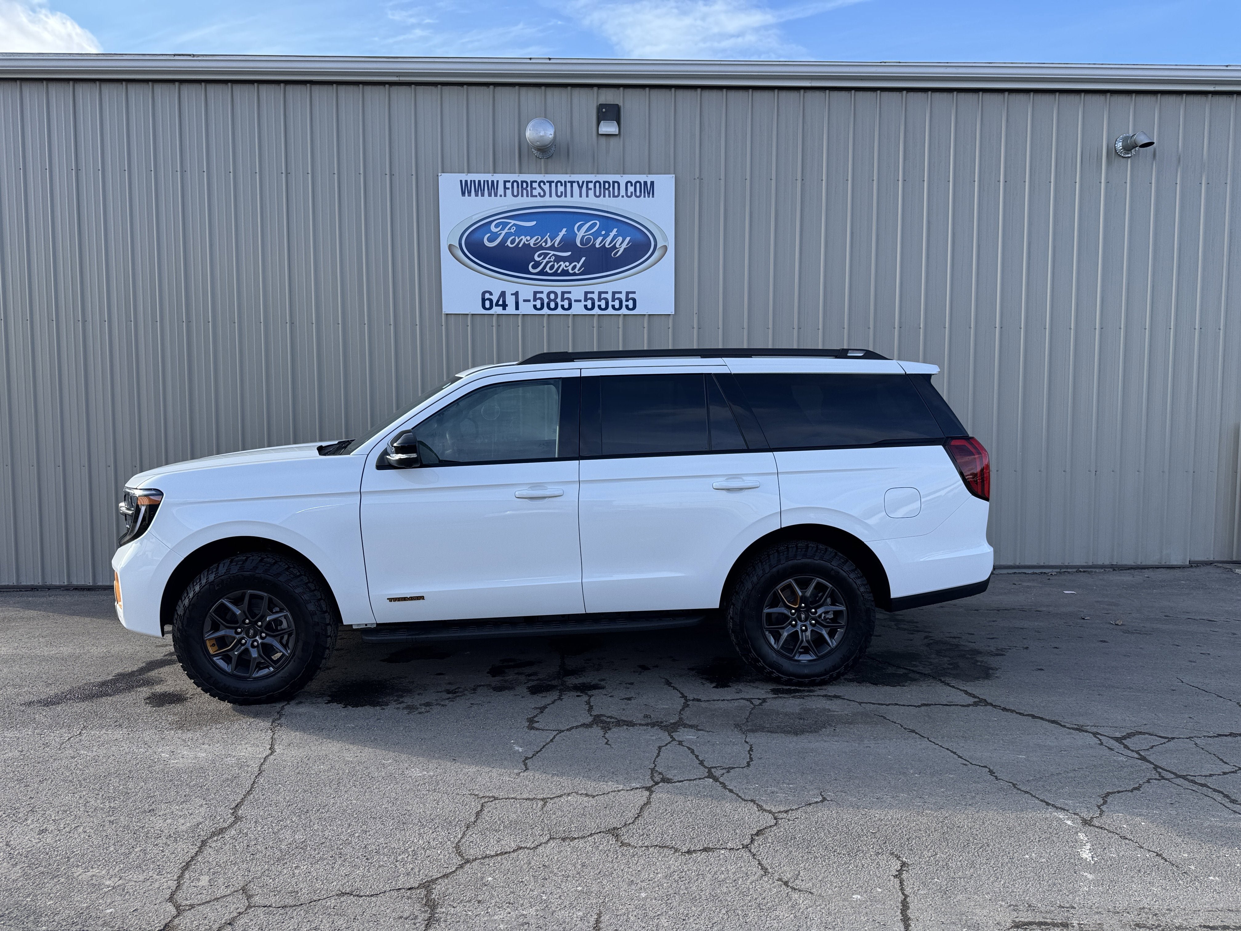 New 2025 Ford Expedition Tremor image 1