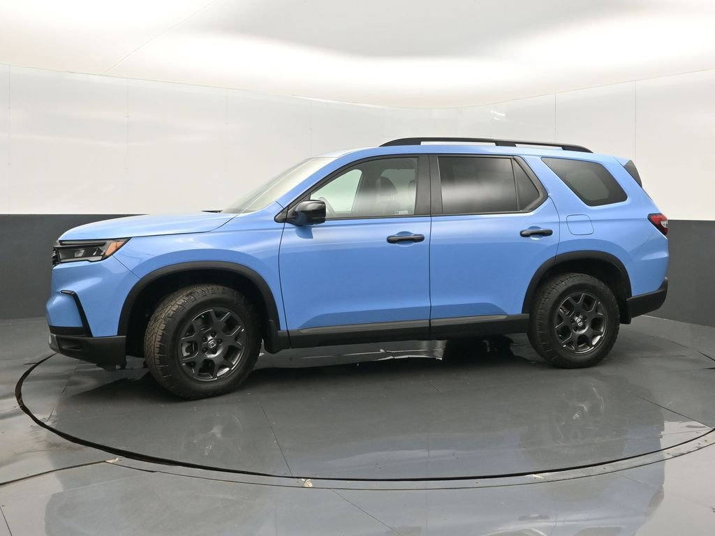 Used 2023 Honda Pilot TrailSport image 4