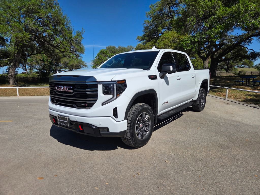 Used 2024 GMC Sierra 1500 AT4 w/ AT4 Premium Package AWD/4WD image 1