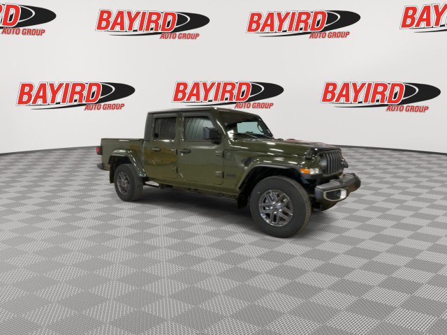 Used 2024 Jeep Gladiator Sport image 2