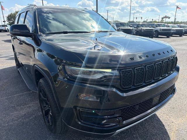 Used 2022 Jeep Wagoneer Series II AWD/4WD image 5