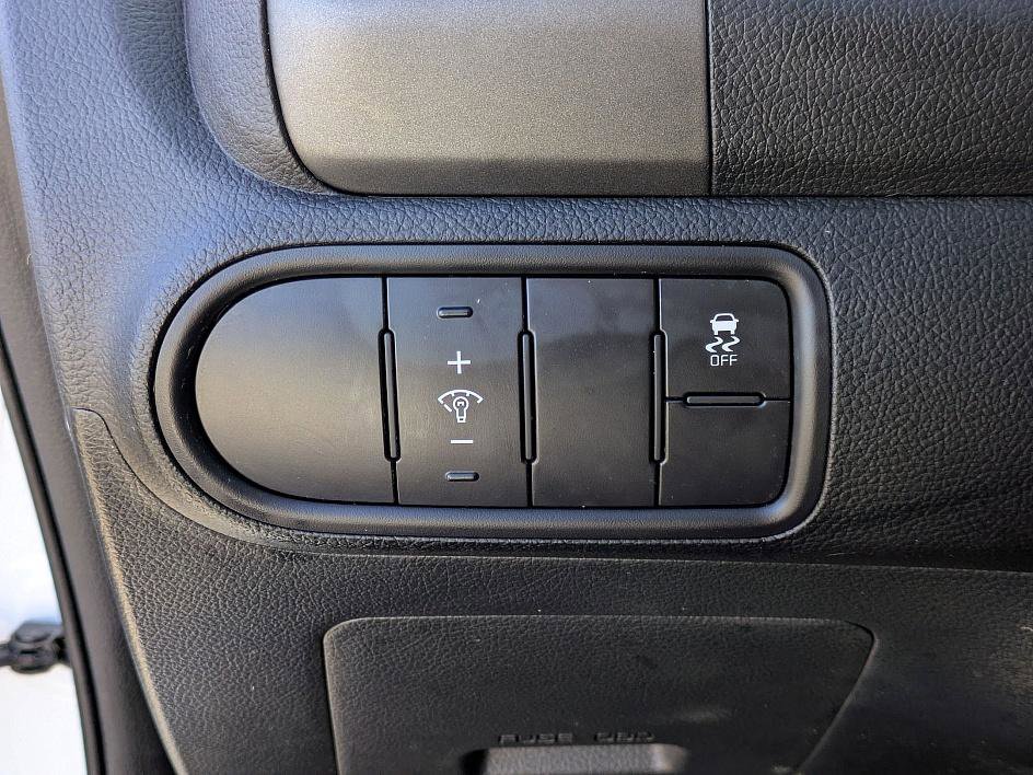 Used 2018 Kia Forte LX image 17