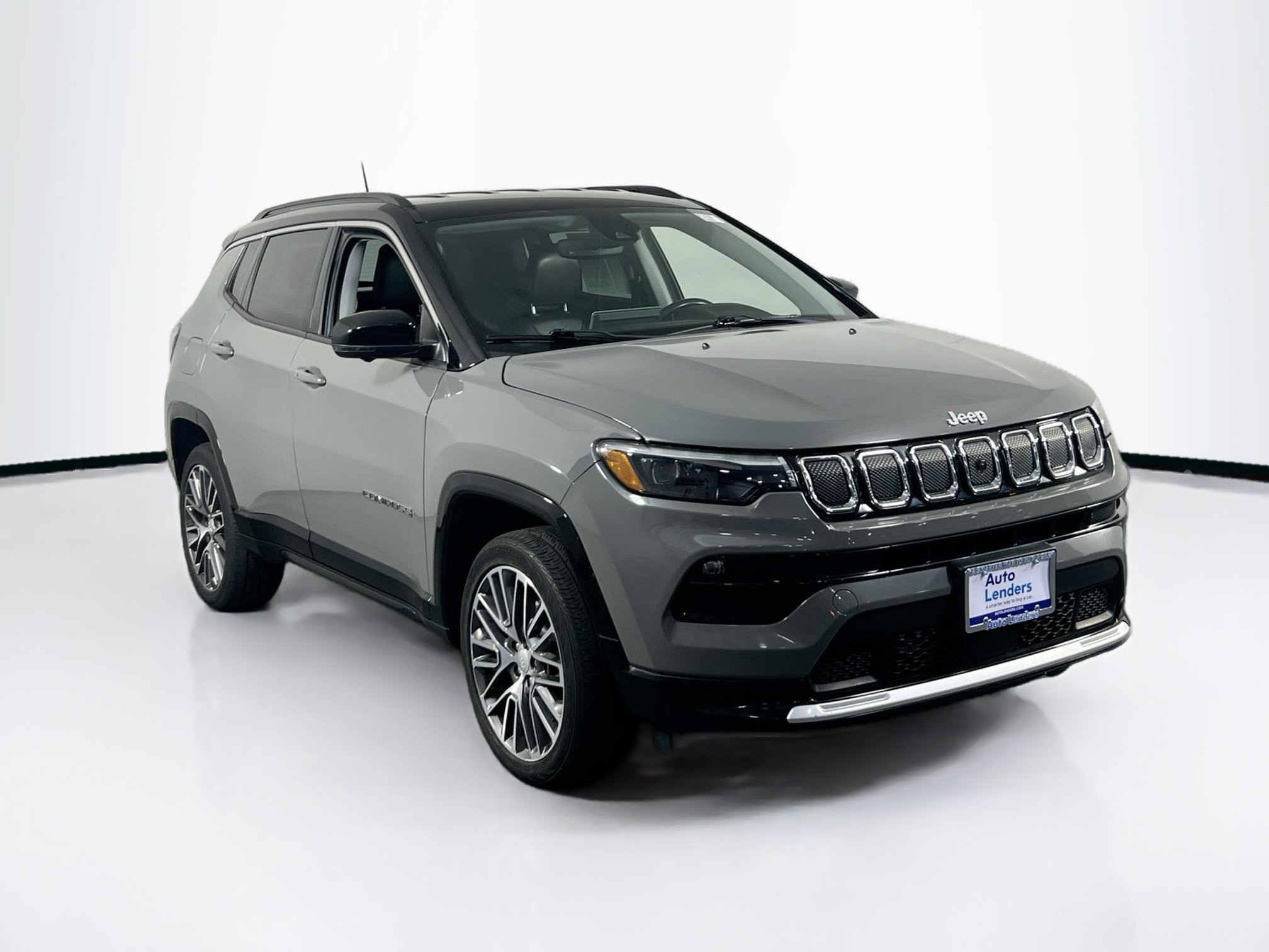 Used 2022 Jeep Compass Limited w/ Elite Group AWD/4WD image 3