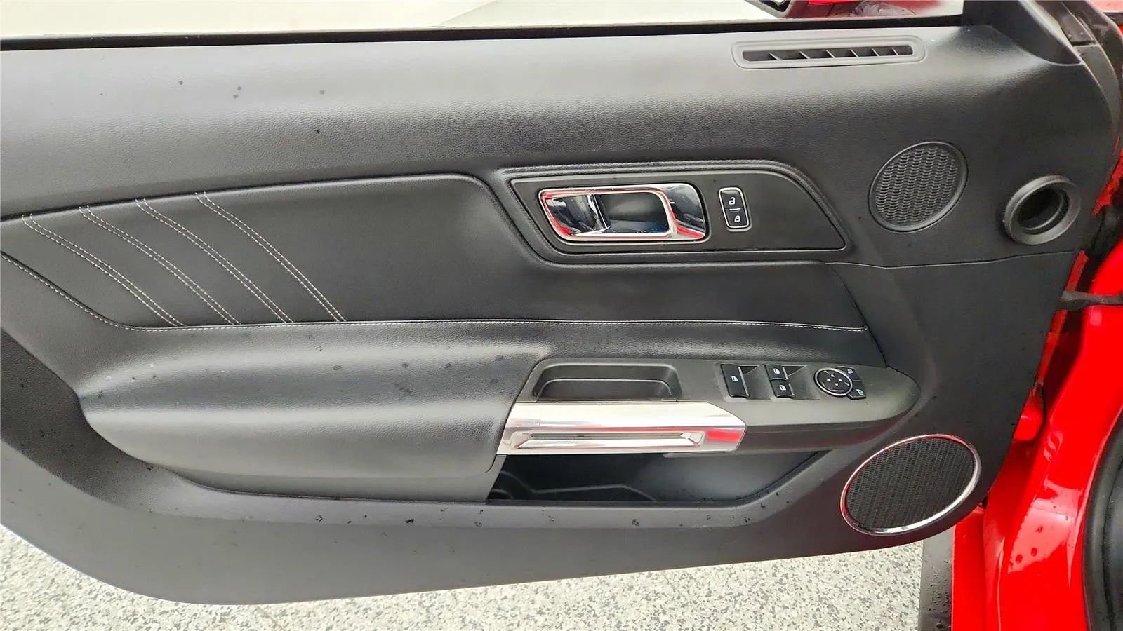 Used 2016 Ford Mustang GT Premium image 32